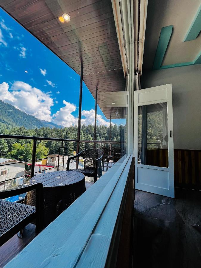 Apple Flower With Balcony And Mountain View Manāli Eksteriør bilde