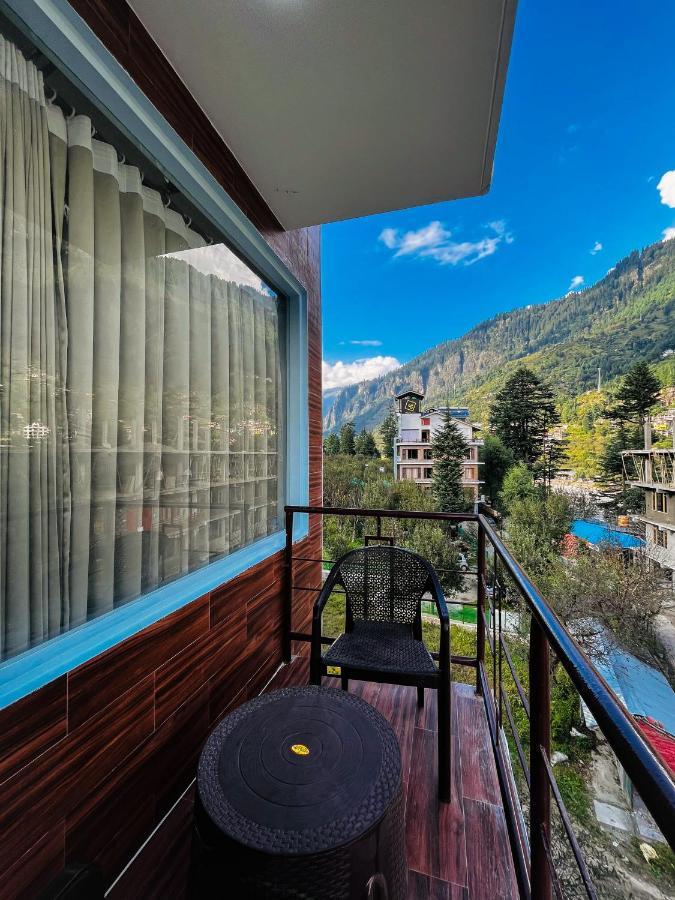 Apple Flower With Balcony And Mountain View Manāli Eksteriør bilde
